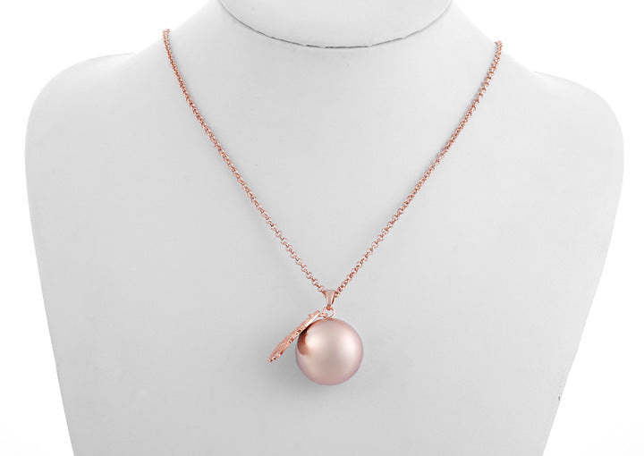 Classic Pendant Necklace