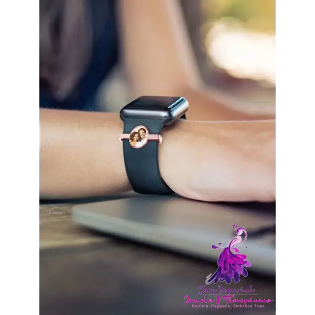 Smart Watch with Decorative Buckle