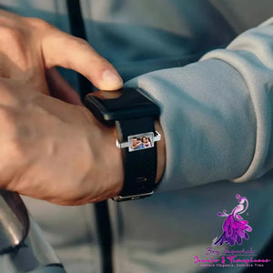 Smart Watch with Decorative Buckle