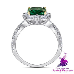 Princess-shaped Engagement Ring