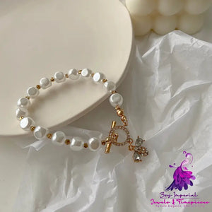 Fashionable Pearl Pendant Bracelet