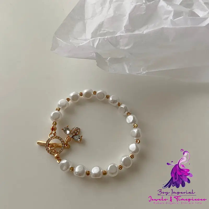 Fashionable Pearl Pendant Bracelet