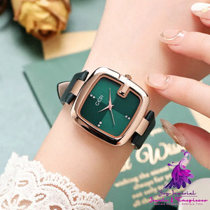 Fashionable Belt Quartz Watch