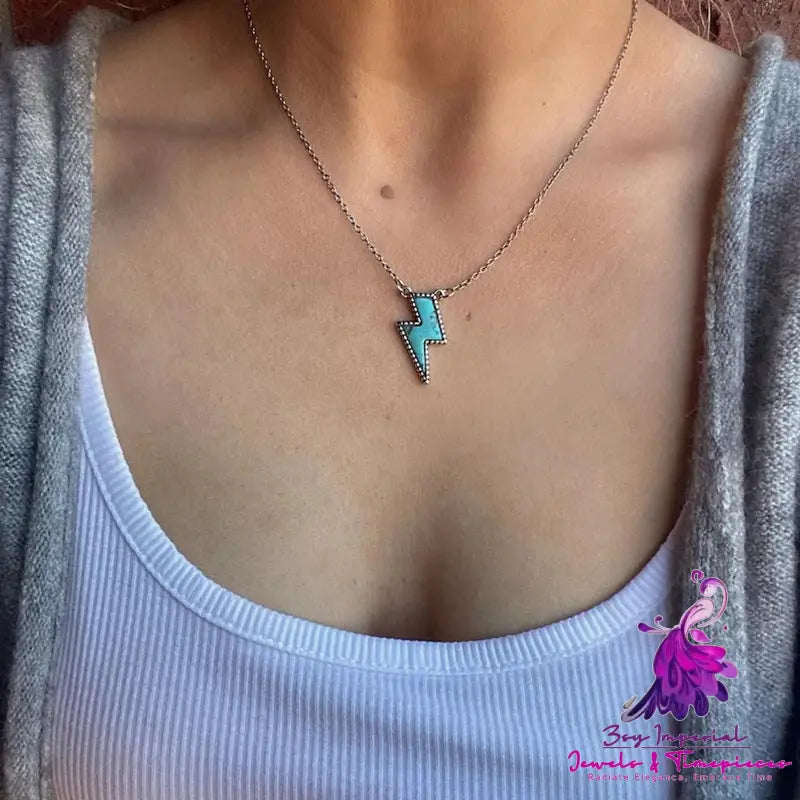 Bohemian Retro Creative Turquoise Lightning Pendant Necklace