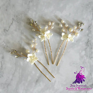 White Flower U Shaped Hairpins