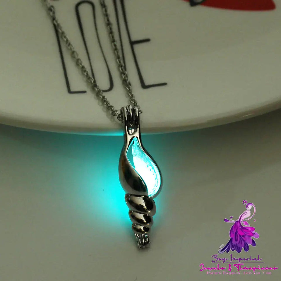 Halloween glow-in-the-dark Cape Snail Necklace