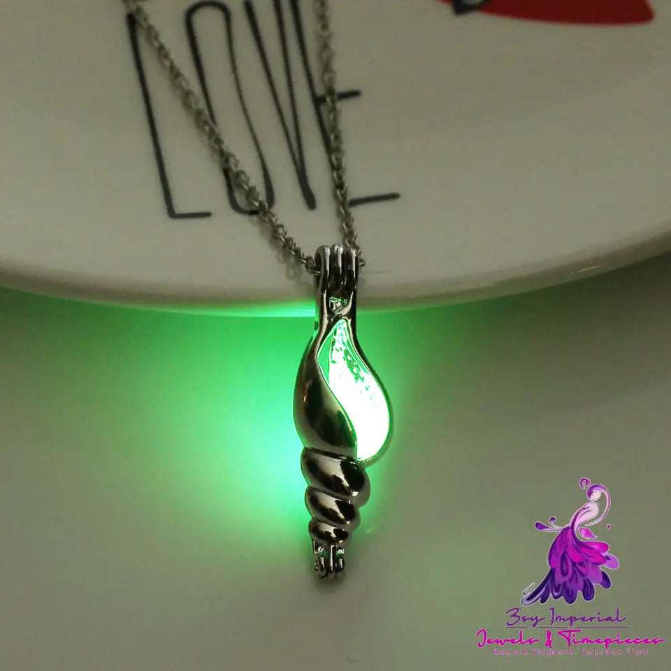 Halloween glow-in-the-dark Cape Snail Necklace