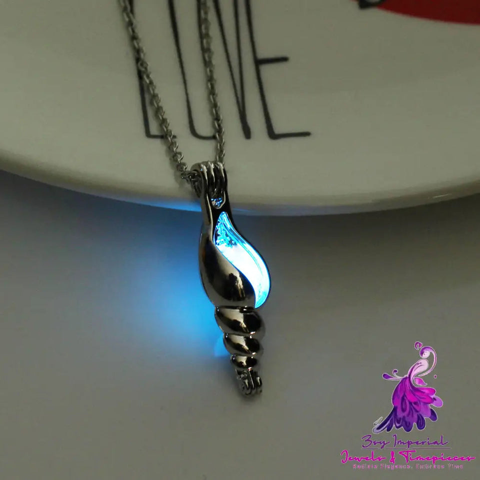 Halloween glow-in-the-dark Cape Snail Necklace