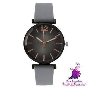 Women’s Fashion Gradient Silicone Casual Watch