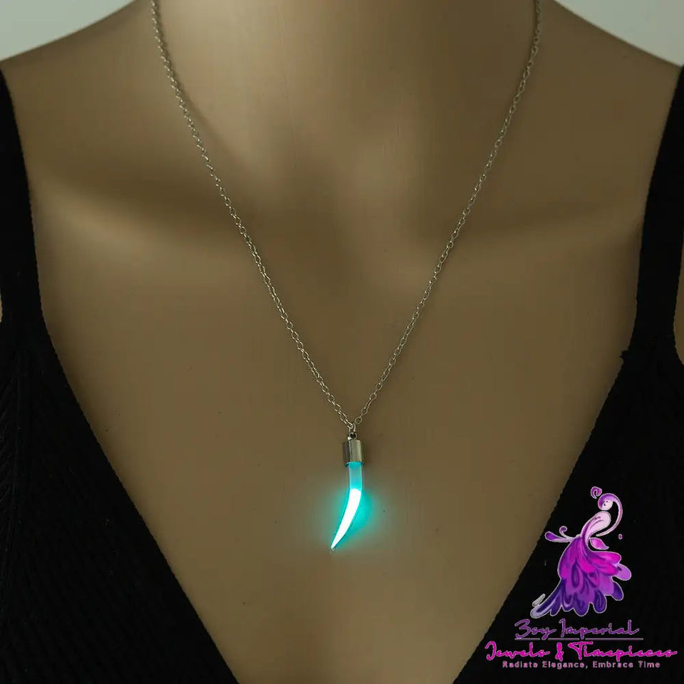 Halloween glow-in-the-dark Chili Glass Necklace