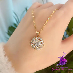 Short Diamond Clavicle Chain Pendant