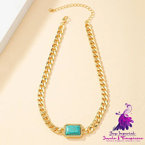 Retro Emerald Clavicle Chain