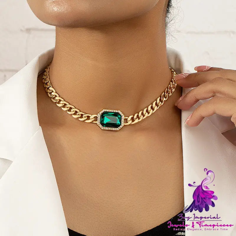 Retro Emerald Clavicle Chain