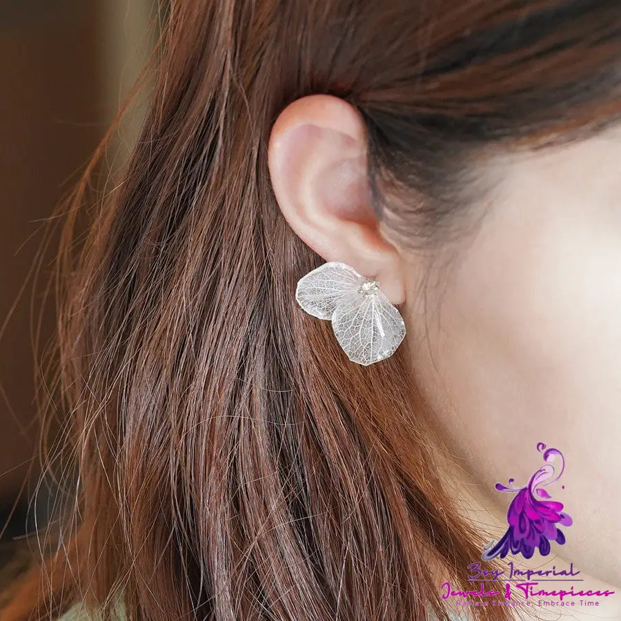 Immortal Flower Air Ear Clip