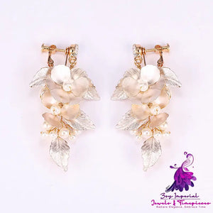 Flower Pearl Ear Clip