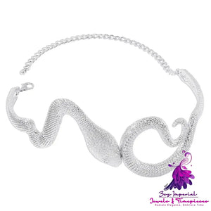 Serpentine Retro Hip Hop Collar