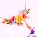 Colored Three-dimensional Flower Necklace