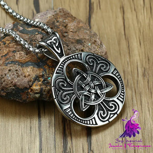 Retro Trendy Irish Knot Pendant Necklace