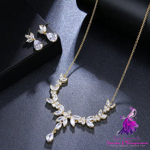 Cool Luxurious Pendant Necklace