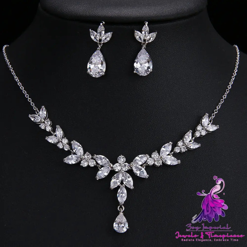 Cool Luxurious Pendant Necklace