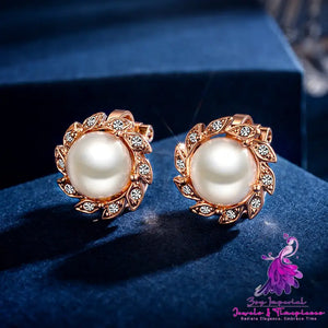 Creative Pearl Ear Clip For Women