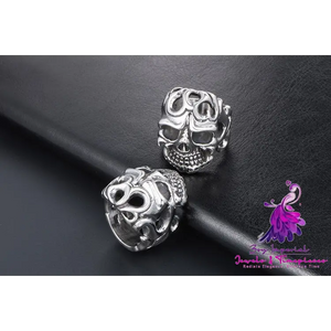 Retro Skull Vampire Ring