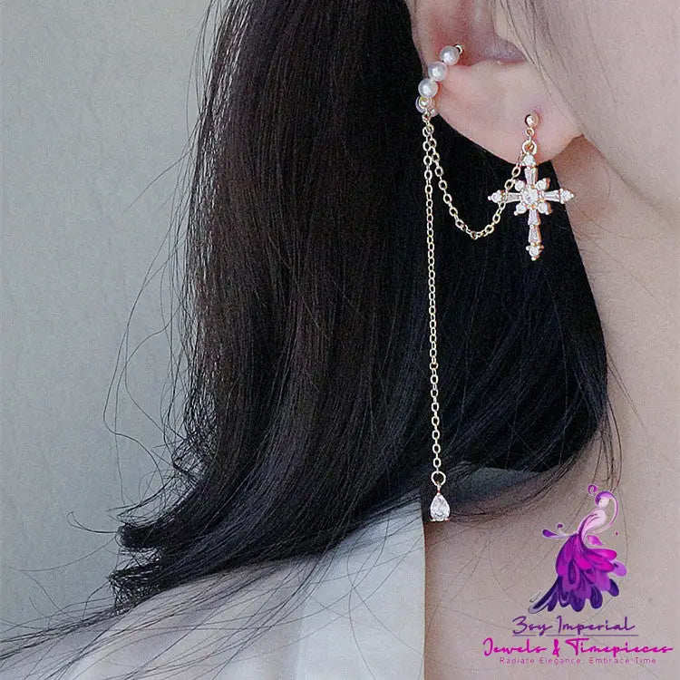 Cross Niche Pearl Ear Bone Clips