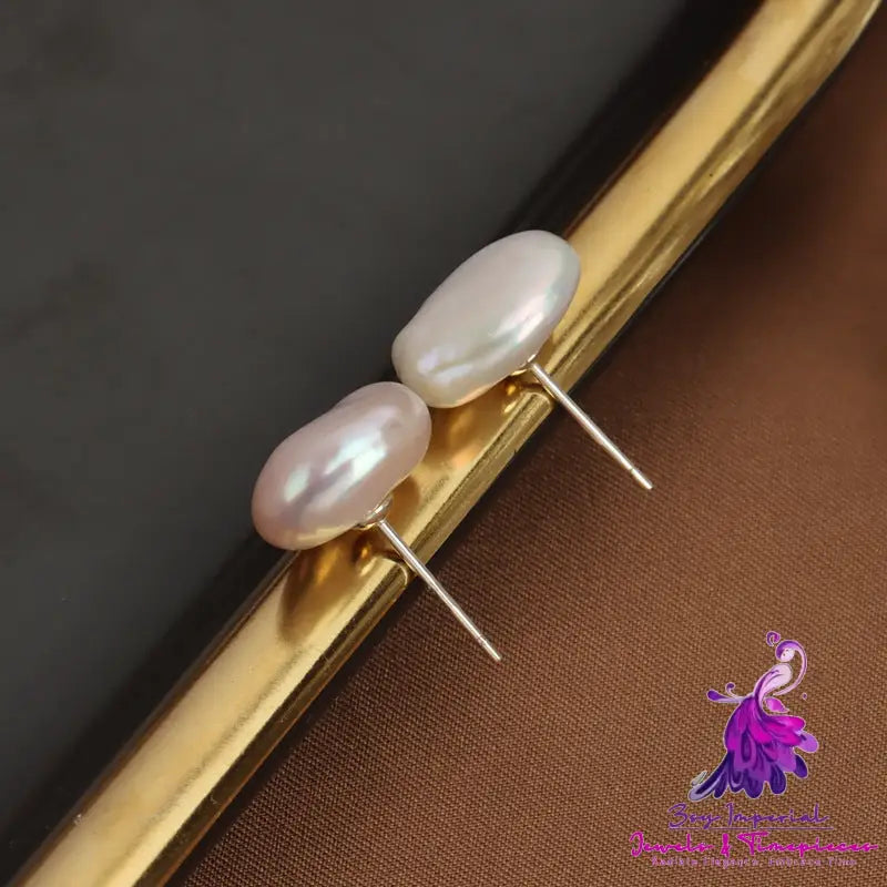 Design Highlight Natural Freshwater Pearl Stud Earrings