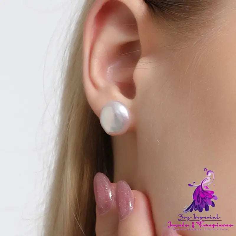 Design Highlight Natural Freshwater Pearl Stud Earrings