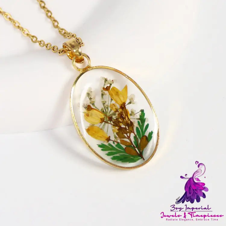 Resin Dried Flower Necklace