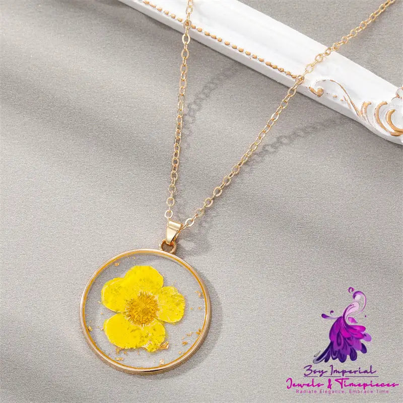 Resin Dried Flower Necklace