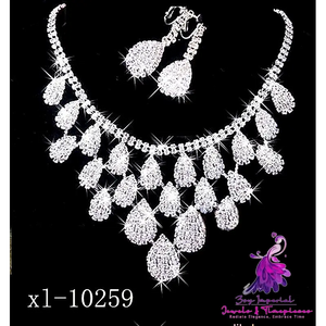 Gorgeous Diamond Evening Jewelry Set