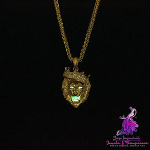 Diamond Lion Luminous Pendant