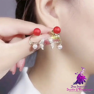 Dongdaemun Fishtail Pearl Earrings