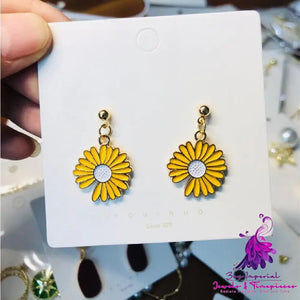 Stylish Daisy Flower Earrings