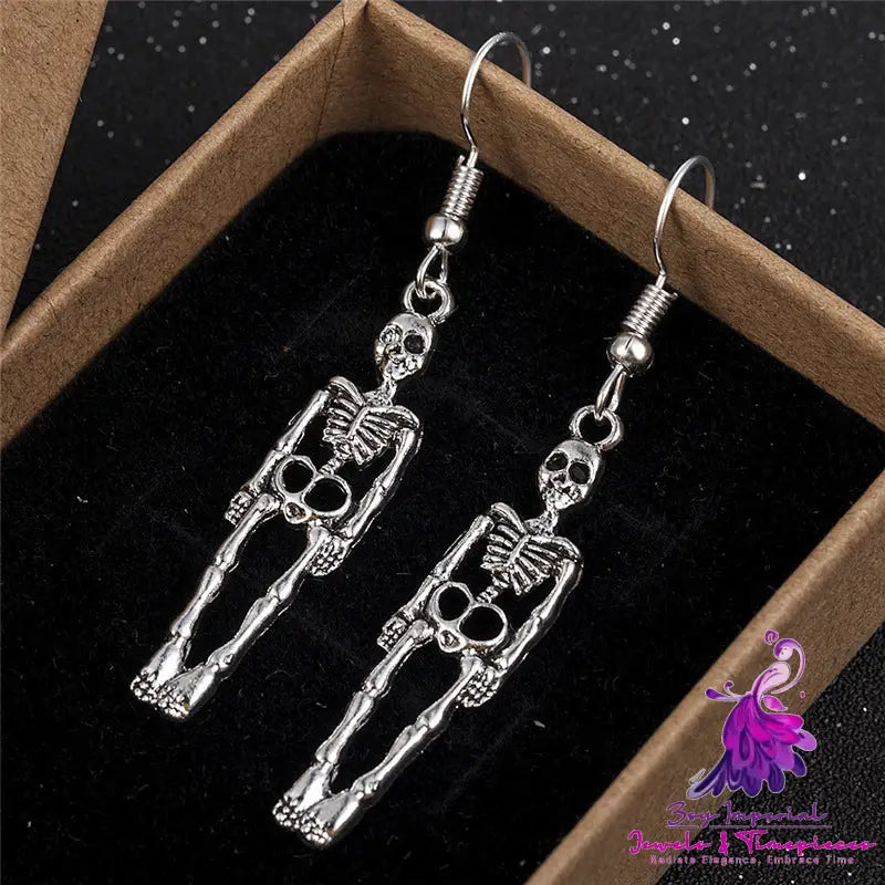 Retro Skull Pendant Earrings