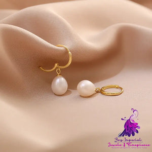 Fashionable Natural Pearl Earrings