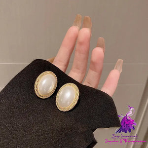 Retro Baroque Pearl Earrings