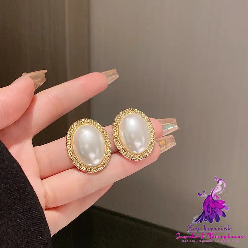 Retro Baroque Pearl Earrings