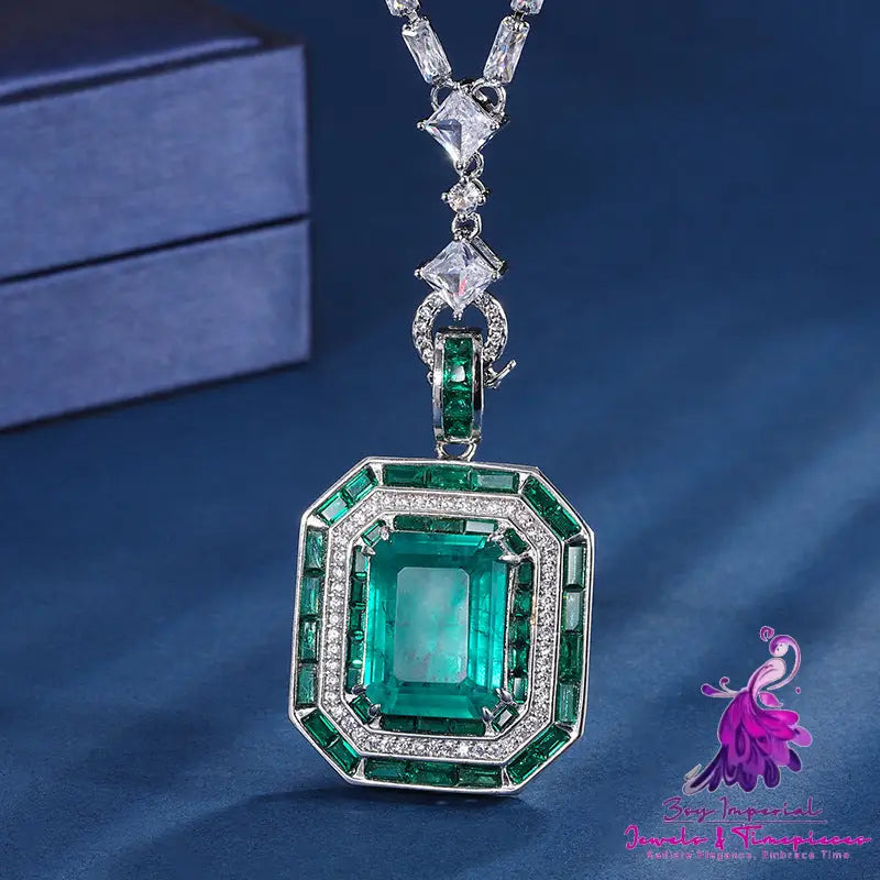 Women’s Fashion Simulation Emerald Red Corundum Pendant