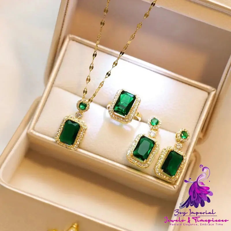 Emerald High-grade Pendant Necklace