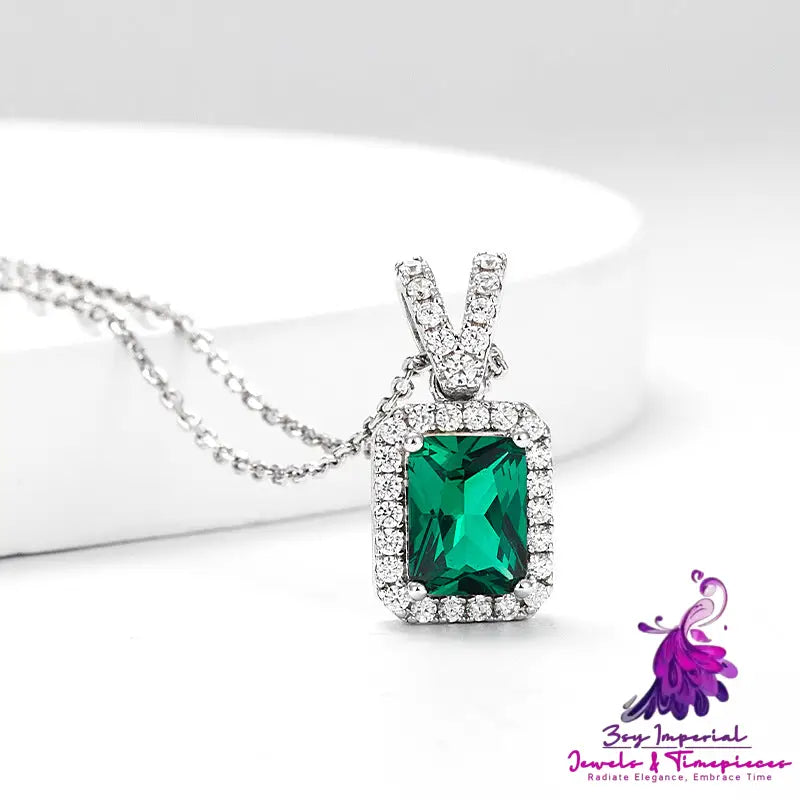 Women’s Emerald Clavicle Necklace