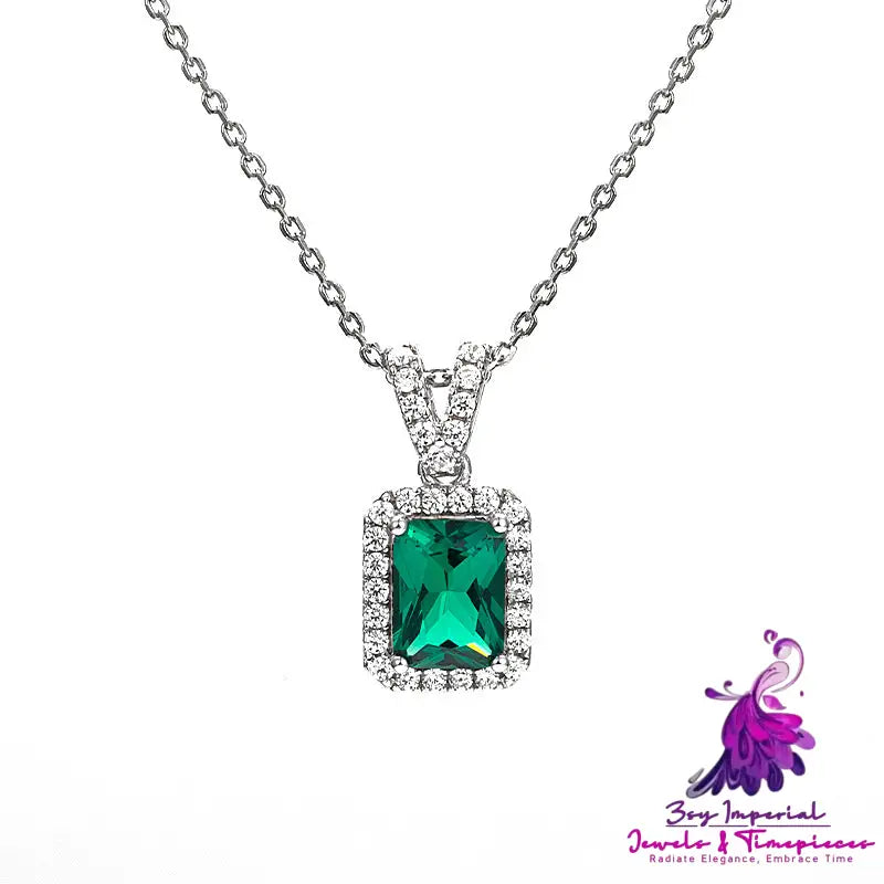 Women’s Emerald Clavicle Necklace