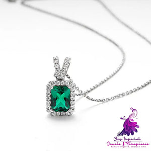 Women’s Emerald Clavicle Necklace