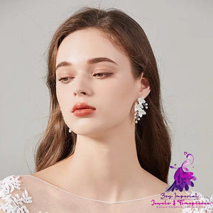 White Flower Pearl Earrings