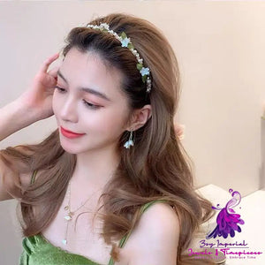 Ladies Go Out With Sweet Pearl Flower Hair Bands