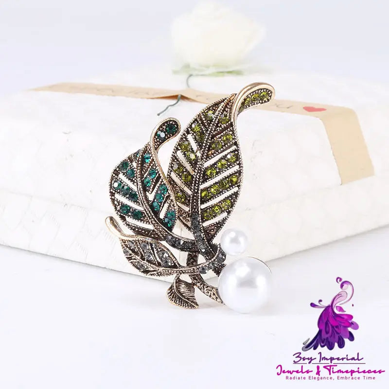 Retro Rhinestone Pearl Leaf Brooch