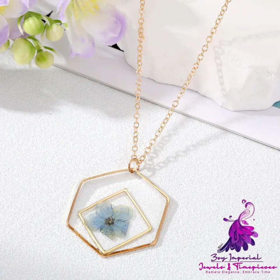 Simplified Geometric Hexagonal Dry Flower Necklace