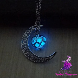 Glowing Silver Pendant Necklaces