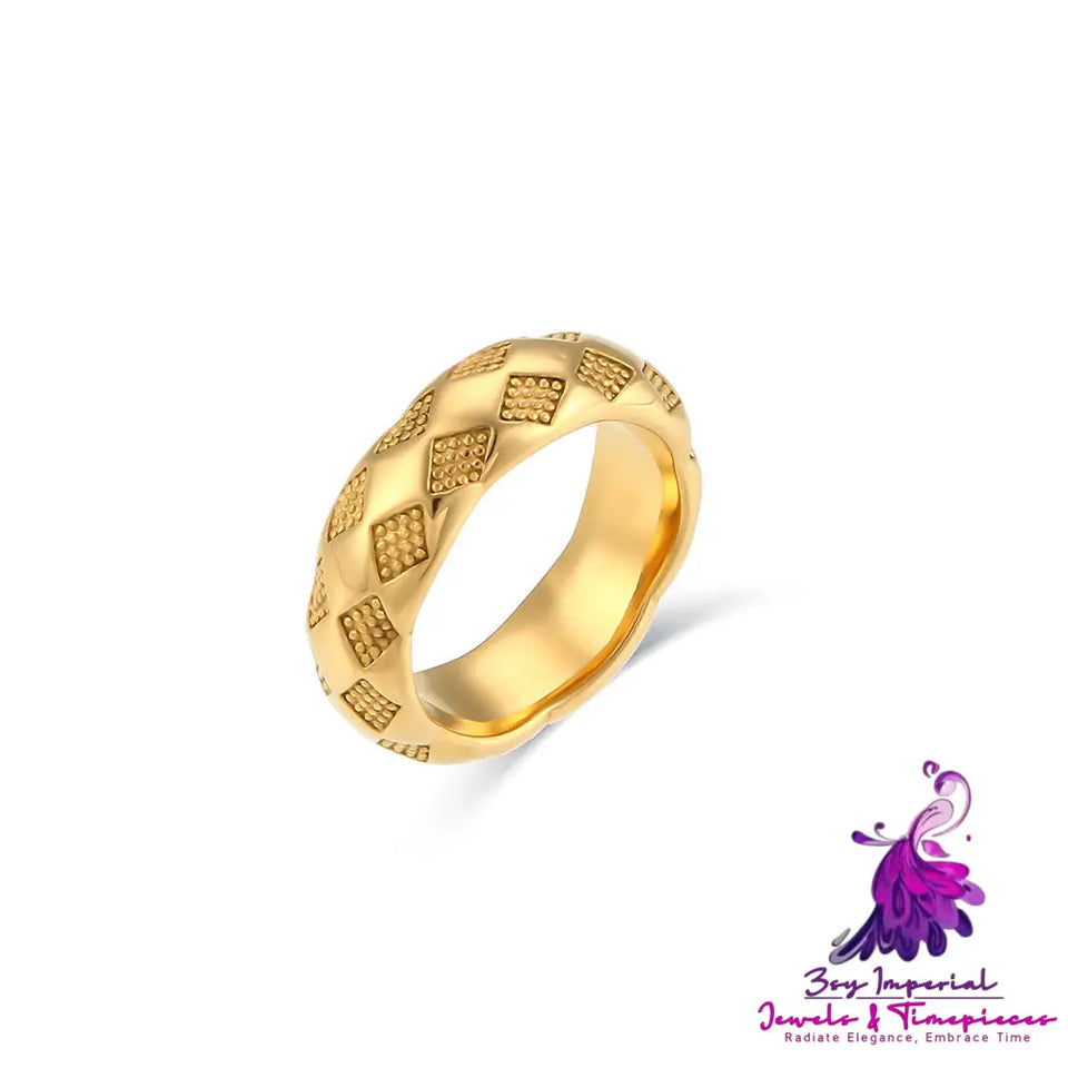 Retro Golden Lattice Ring